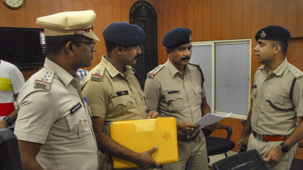 Chhattisgarh Police 1730101012.jpg