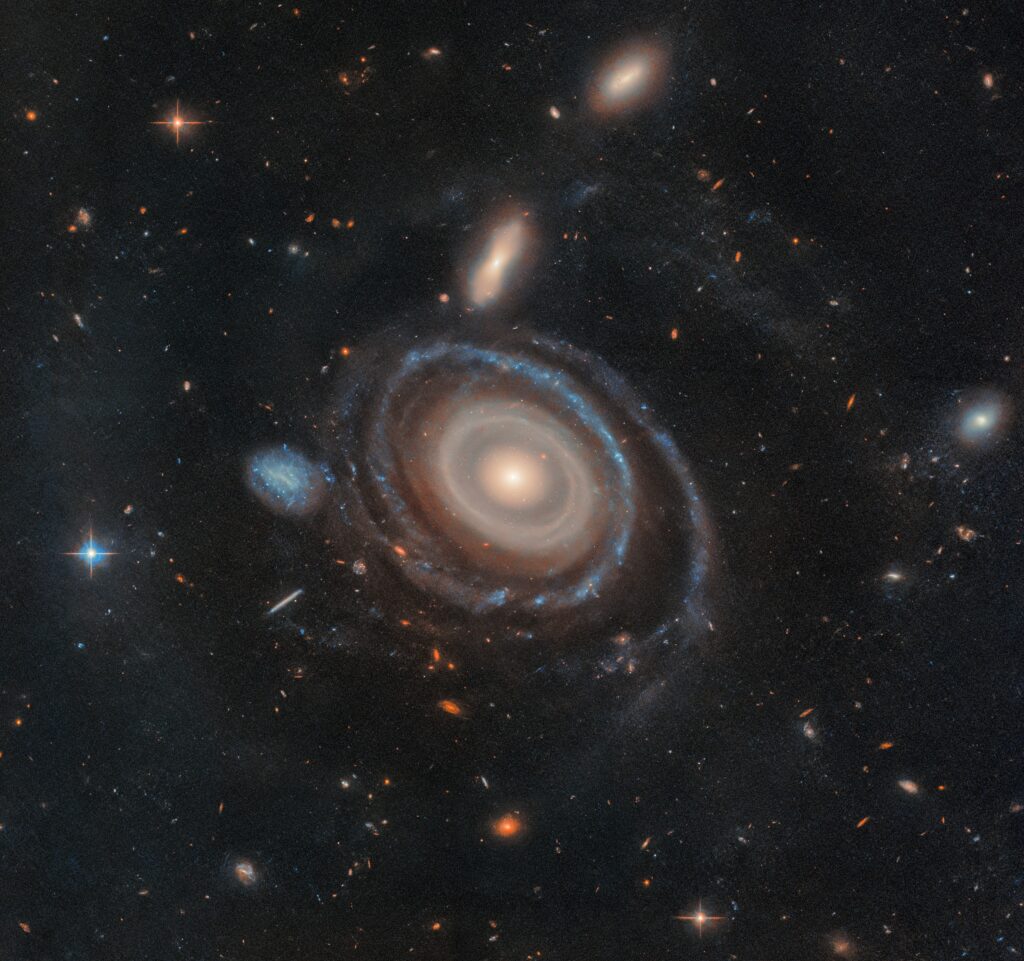 Hubble Leda1313424 Stsci 01jjadtmj80r1r4w6kk563rw2c.jpg