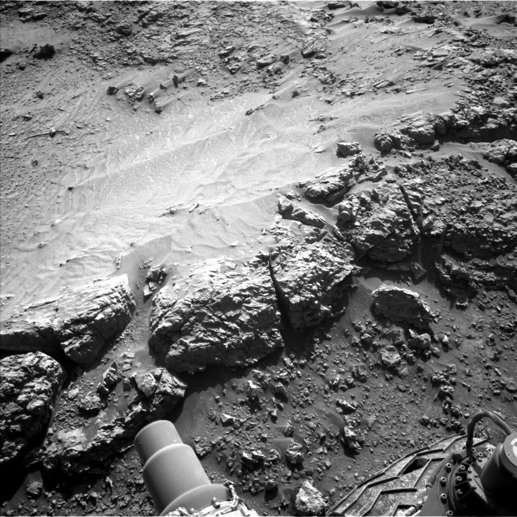 Https Mars.nasa .gov Msl Raw Images Proj Msl Redops Ods Surface Sol 04541 Opgs Edr Ncam Nlb 8006247.jpeg