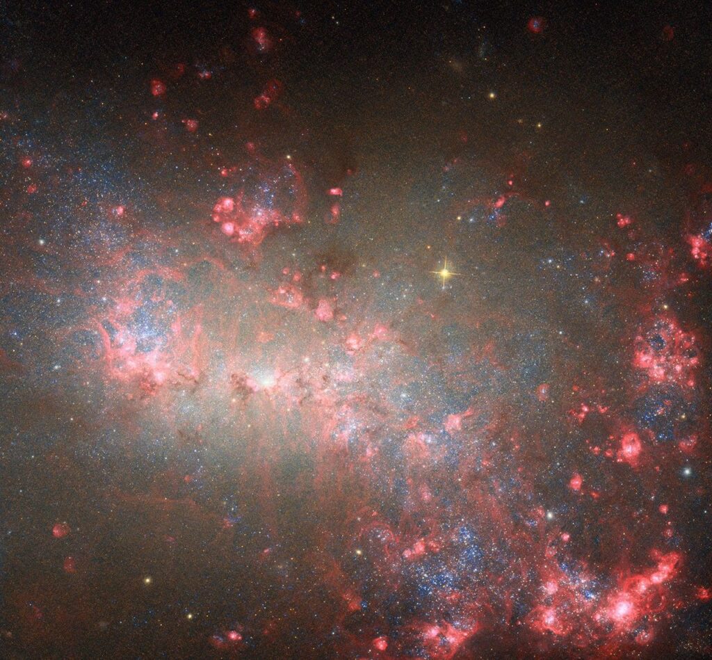 Hubble Ngc4449 Potw2524a.jpg